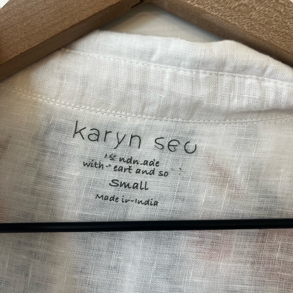 Karyn Seo White linen Button-Up Shirt with floral Embroidered Sleeves and back - Picture 4 of 12